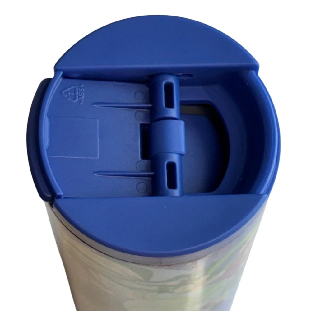 Starbucks Exclusive 2023 Holiday Blue Floral Wreath Plastic Water Bottle 20 oz